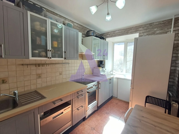 
  Продается 3-комн. квартира, 58.4 м², Шумакова ул, д. 52
. Фото 5.