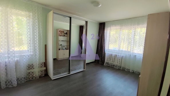 
  Продается 1-комн. квартира, 30.5 м², Георгия Исакова ул, д. 212
. Фото 3.