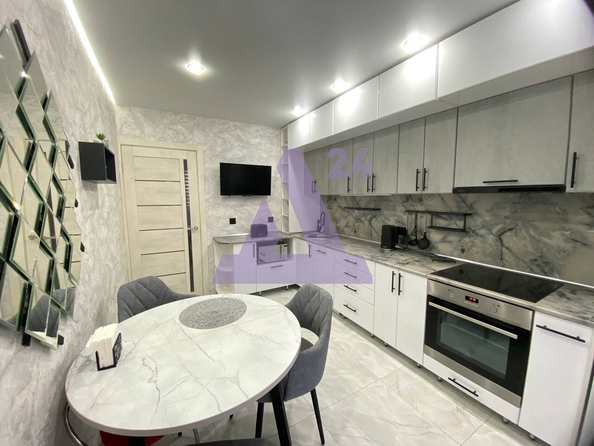 
  Продается 2-комн. квартира, 53 м², ЖК Радужный, Анатолия, 90, 3 очередь
. Фото 7.
