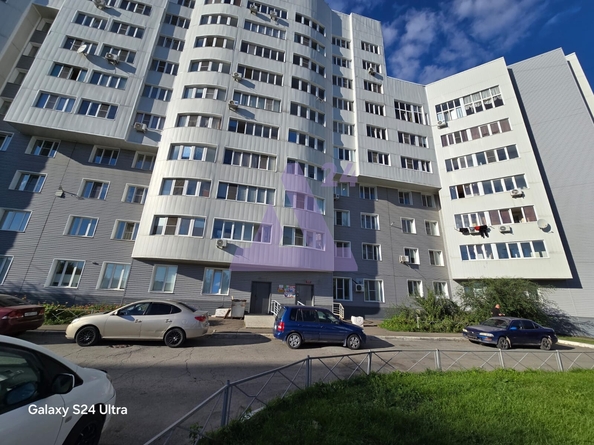 
  Продается 2-комн. квартира, 60.2 м², Павловский тракт, д. 221
. Фото 1.