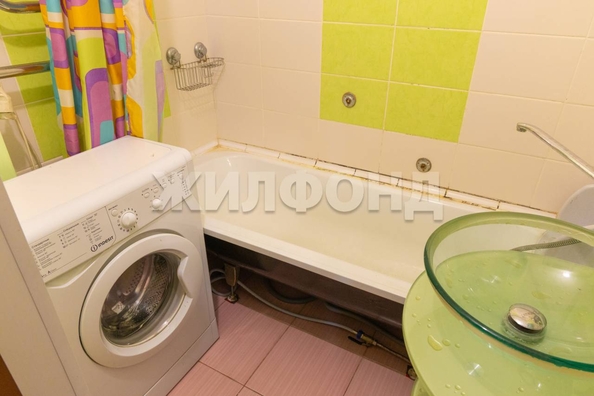 
  Продается 3-комн. квартира, 57.2 м², Малахова ул
. Фото 5.