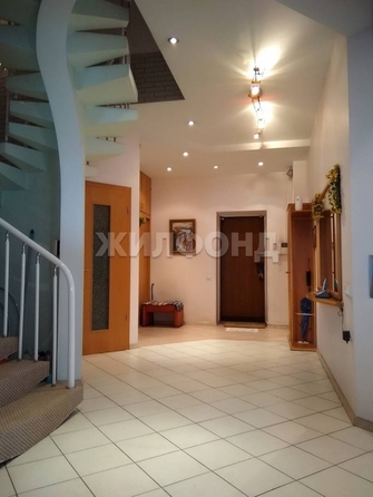 
  Продается 4-комн. квартира, 213.3 м², Партизанская ул
. Фото 2.