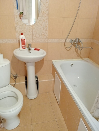 
  Сдам 1-комн. квартиру, 38 м², Сиреневая ул, д. 30
. Фото 1.