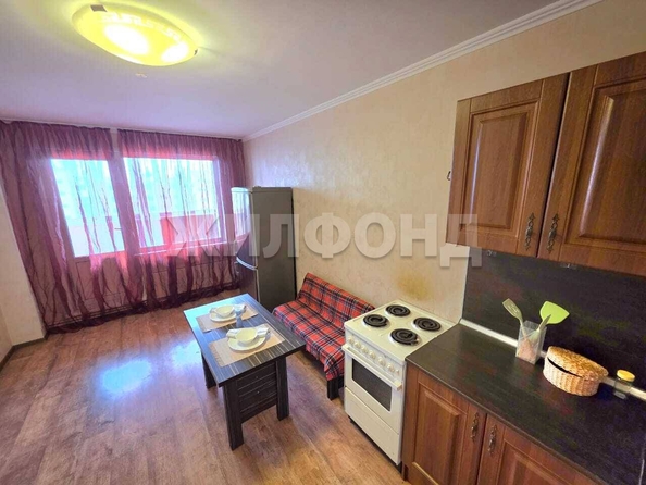 
  Продается 2-комн. квартира, 44.8 м², Сергея Ускова ул
. Фото 2.
