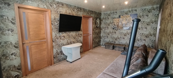 
  Продам 4-комн. квартиру 60.9 м². Фото 2.