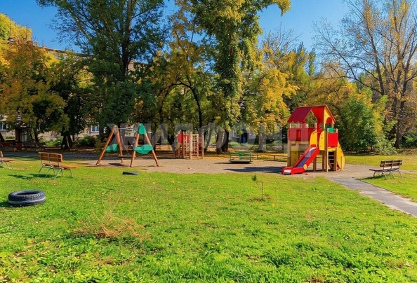 
  Продается 4-комн. квартира 60.8 м². Фото 21.