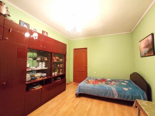 
   Продам 3-комнатную, 72.7 м², Строителей Проспект, 58Ак1

. Фото 3.