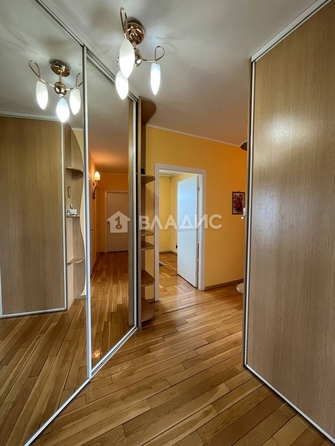 
   Продам 3-комнатную, 85.8 м², Бабушкина ул, 32

. Фото 2.