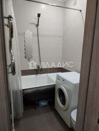 
   Продам 1-комнатную, 31 м², Родины ул, 4

. Фото 1.