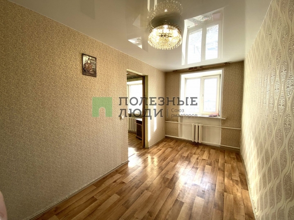 
   Продам 2-комнатную, 42.2 м², Родины ул, 7

. Фото 1.