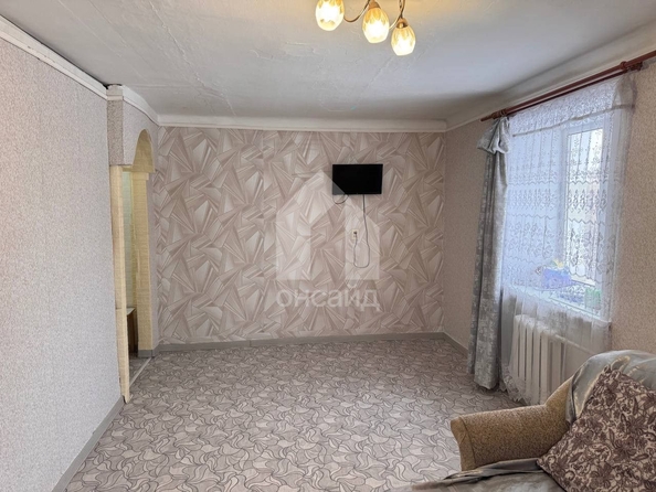 
   Продам 2-комнатную, 41.2 м², Родины ул, 11

. Фото 2.