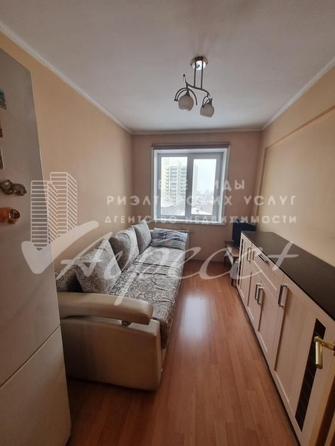 
   Продам 3-комнатную, 54.5 м², Пирогова ул, 34

. Фото 1.