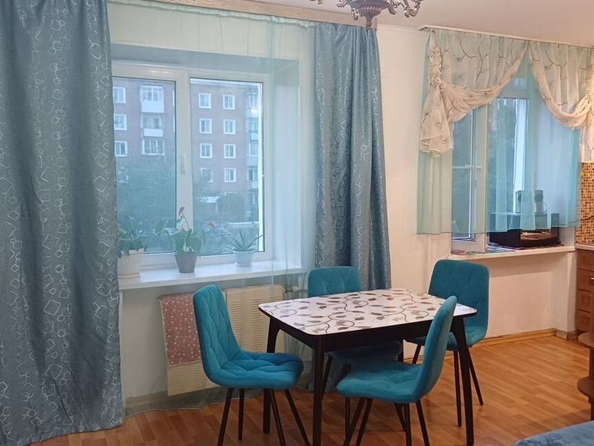 
   Продам 3-комнатную, 70 м², Октябрьская ул, 45

. Фото 3.