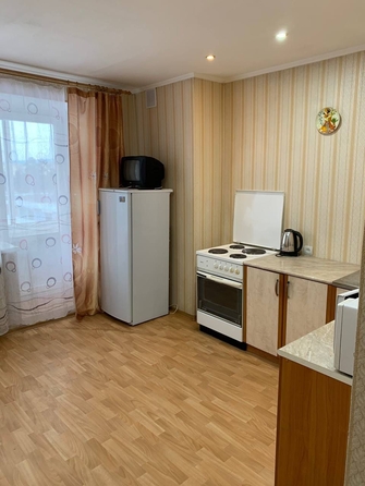 
   Продам 1-комнатную, 40.5 м², Калашникова ул, 11

. Фото 8.