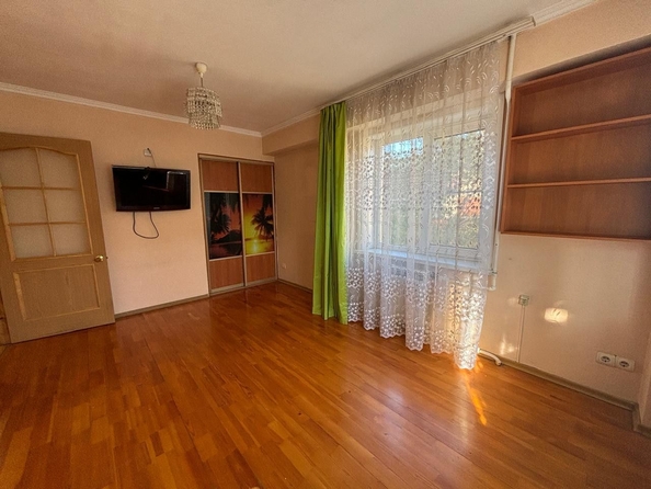 
   Продам 3-комнатную, 71.7 м², Ключевская ул, 37

. Фото 2.