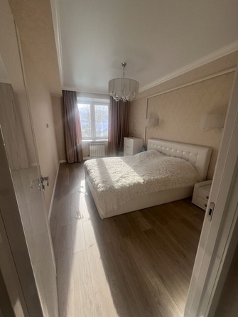 
   Продам 2-комнатную, 67.3 м², Калашникова ул, 11Б

. Фото 4.