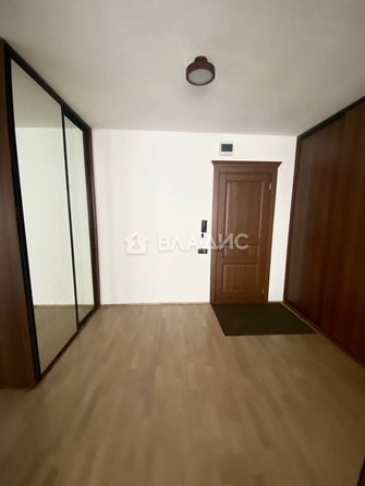 
   Продам 3-комнатную, 75.8 м², Бабушкина ул, 32

. Фото 3.