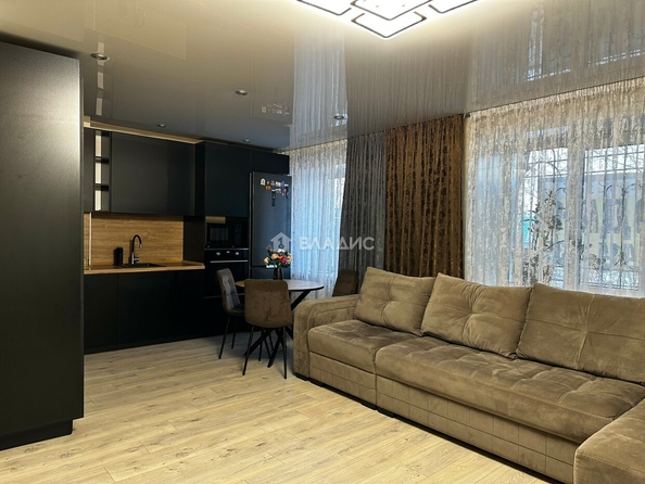 
  Продается 3-комн. квартира, 63.3 м², Строителей ул, д. 70Б
. Фото 3.