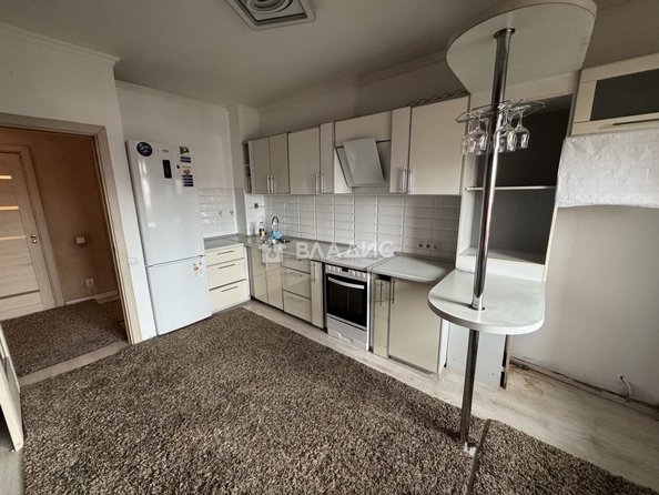 
  Продается 2-комн. квартира, 60 м², Солнечная ул, д. 28
. Фото 4.