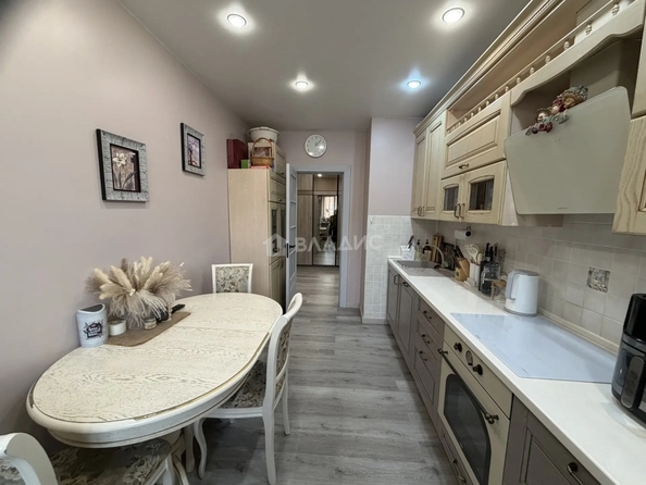 
  Продам 4-комн. квартиру 113.1 м². Фото 2.
