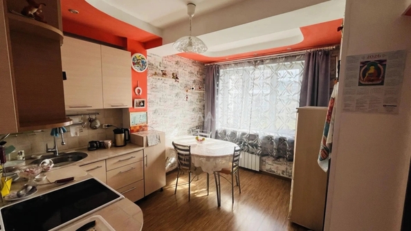 
  Продам 4-комн. квартиру 98.6 м². Фото 2.