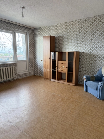 
  Продам 3-комн. квартиру 63.7 м². Фото 3.