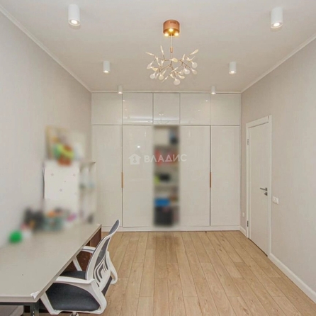 
  Продам 4-комн. квартиру 150 м². Фото 8.