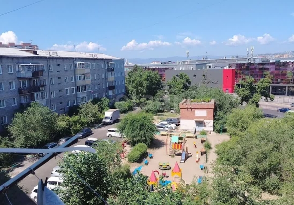 
  Продается 3-комн. квартира 56.5 м². Фото 1.