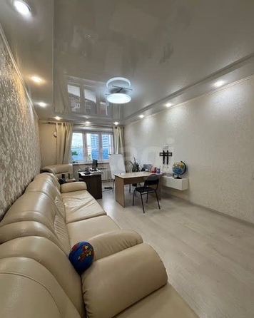 
  Продается 2-комн. квартира 66.5 м², в ЖК Изумрудный, 3 очередь. Фото 4.