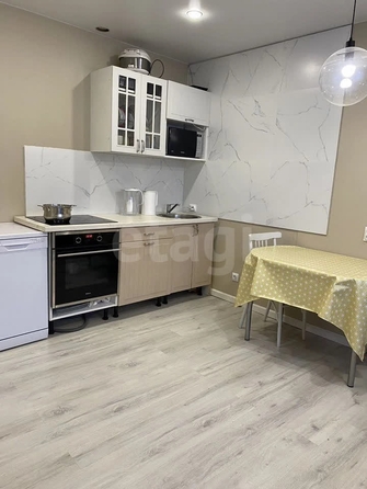 
  Продается 4-комн. квартира 63 м². Фото 1.