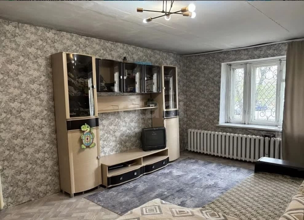 
  Продается 4-комн. квартира 73.3 м². Фото 1.