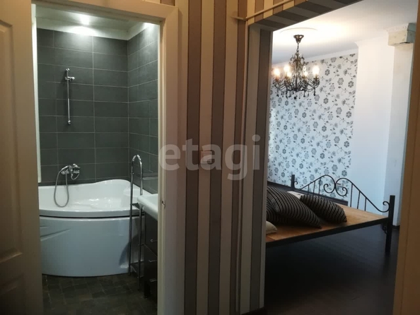 
  Продается 4-комн. квартира 128.3 м². Фото 1.