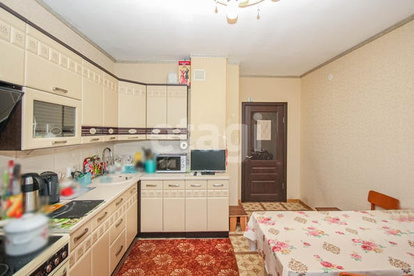 
  Продается 3-комн. квартира 78 м², в ЖК Изумрудный, 4 очередь. Фото 9.