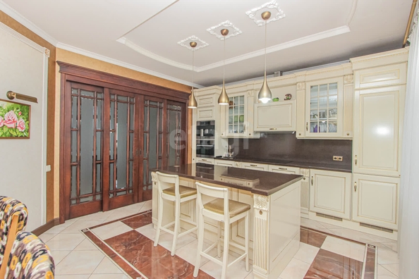 
  Продается 4-комн. квартира 244.6 м². Фото 8.