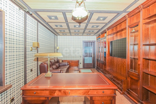 
  Продается 4-комн. квартира 244.6 м². Фото 37.