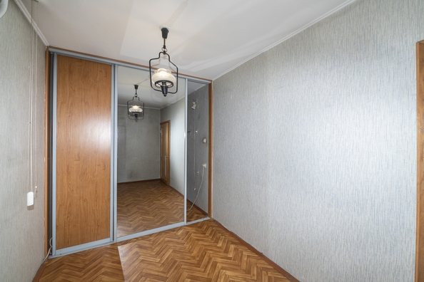 
   Продам 4-комнатную, 73.6 м², Университетский мкр, 14

. Фото 13.