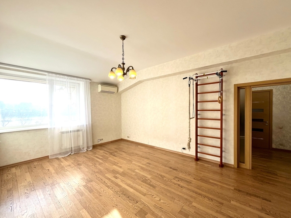 
   Продам 3-комнатную, 159.7 м², Гагарина б-р, 68А

. Фото 13.