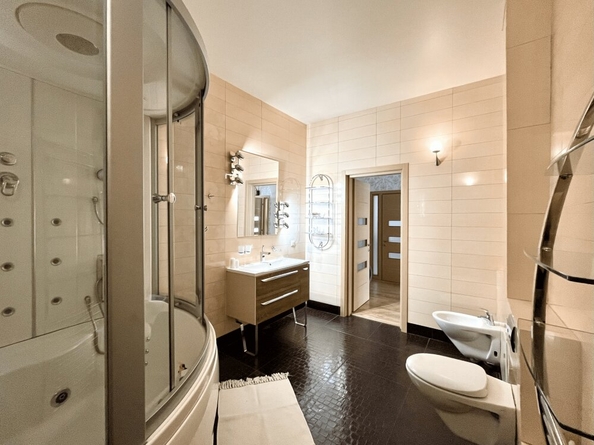 
  Продается 3-комн. квартира, 159 м², Гагарина б-р, д. 68В
. Фото 25.
