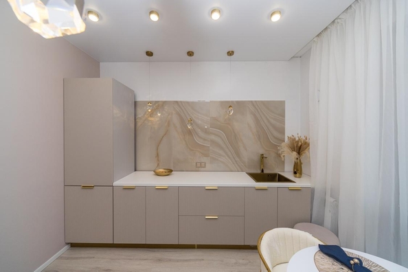 
  Продается 1-комн. квартира, 38 м², ЖК Сибиряков, блок-секция 3
. Фото 4.
