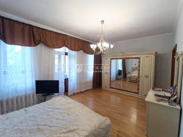 
   Продам 4-комнатную, 122.3 м², Николая Островского ул, 27

. Фото 9.
