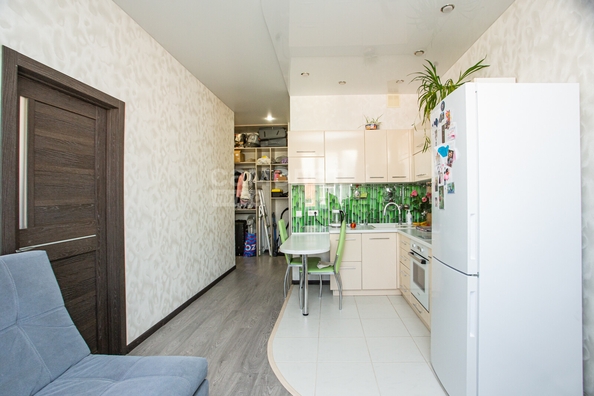 
  Продается 3-комн. квартира, 50 м², Осенний б-р, д. 13
. Фото 3.