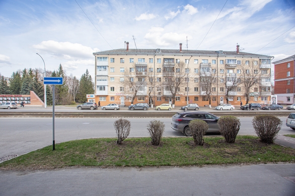 
   Продам 2-комнатную, 42.1 м², Дзержинского ул, 5

. Фото 2.