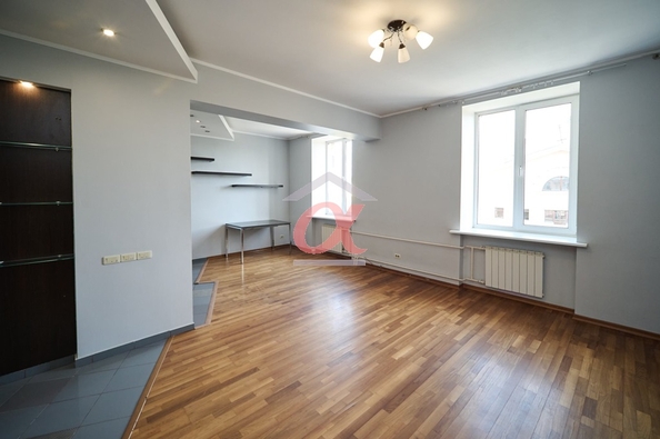 
   Продам 2-комнатную, 55 м², Весенняя ул, 13

. Фото 1.