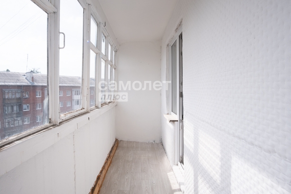 
   Продам 2-комнатную, 48.6 м², Шахтеров пр-кт, кор.А

. Фото 34.