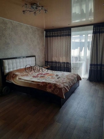 
   Продам 2-комнатную, 45.5 м², Рекордная - Рекордный тер, 31А

. Фото 2.