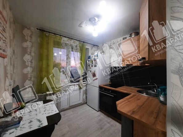 
   Продам 1-комнатную, 31.2 м², Шахтеров (Гравелит) тер, 45

. Фото 4.