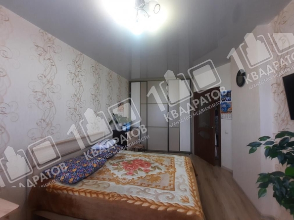 
   Продам 1-комнатную, 40.8 м², Кедровый б-р, 1

. Фото 3.