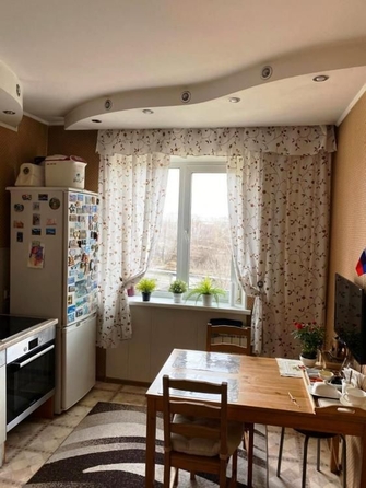 
   Продам 2-комнатную, 50.6 м², Молодежный (Заозерный) тер, 7Г

. Фото 1.