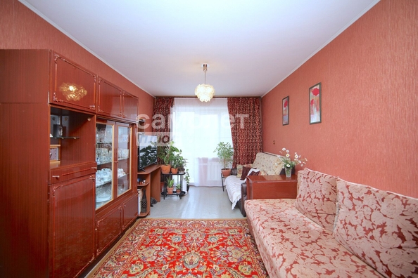 
   Продам 1-комнатную, 31 м², Строителей б-р, 26В

. Фото 2.