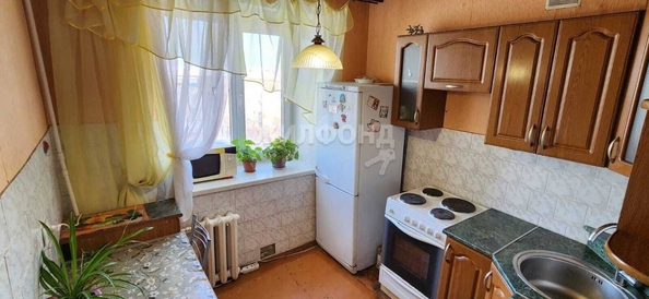 
   Продам 2-комнатную, 47.3 м², Институтская тер, 102

. Фото 3.